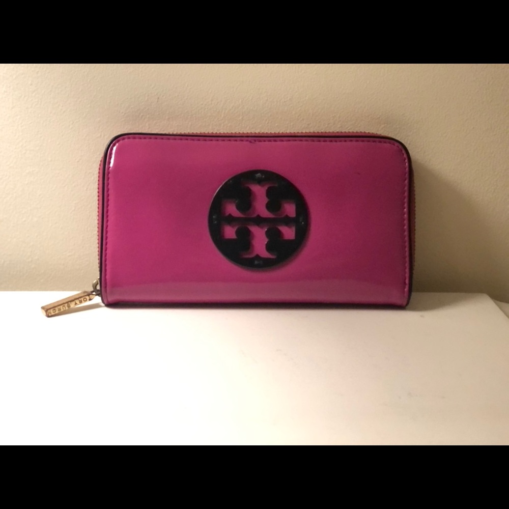 Tory Burch wallet